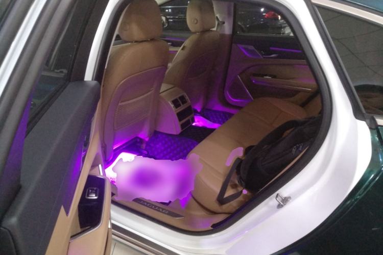Used Jaguar XFL 2024 2.0T P250 Two-Wheel Drive Prestige Luxury Edition Interior 4