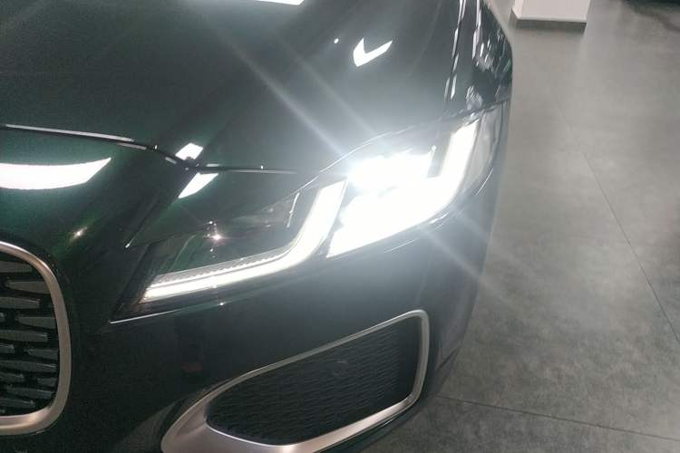 Used Jaguar XFL 2024 2.0T P250 Two-Wheel Drive Prestige Luxury Edition Left Front Headlight