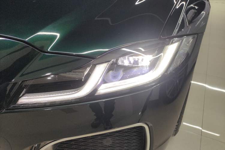 Used Jaguar XFL 2024 2.0T P250 Two-Wheel Drive Prestige Luxury Edition Left Front Headlight