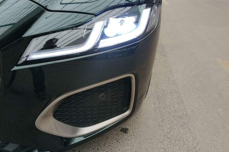 Used Jaguar XFL 2024 2.0T P250 Two-Wheel Drive Prestige Luxury Edition Left Front Headlight