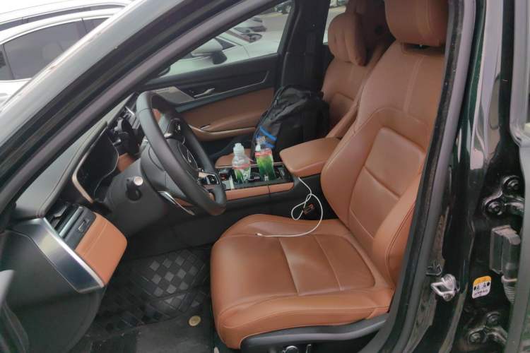 Used Jaguar XFL 2024 2.0T P300 Four-Wheel Drive Flagship Sport Gold Edition Left Front Seat