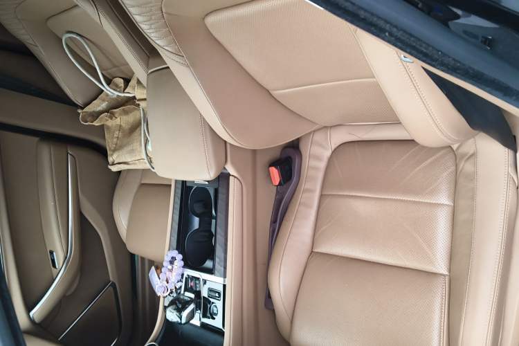 Used Jaguar XFL 2024 2.0T P250 Two-Wheel Drive Prestige Luxury Edition Left Front Seat