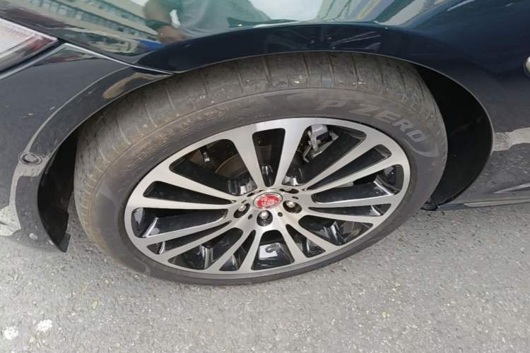 Used Jaguar XFL 2024 2.0T P250 Two-Wheel Drive Prestige Luxury Edition Left Front Wheel Hub