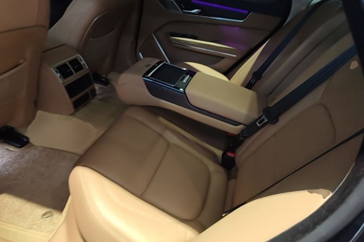 Used Jaguar XFL 2024 2.0T P250 Two-Wheel Drive Prestige Luxury Edition Left Rear Seat