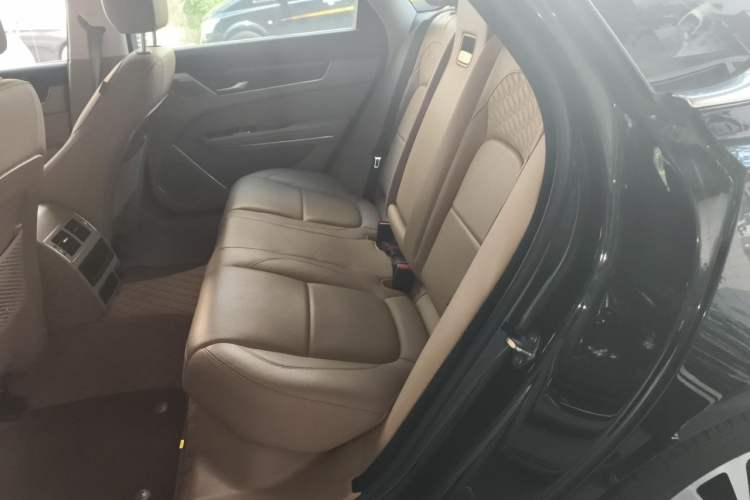Used Jaguar XFL 2024 2.0T P250 Two-Wheel Drive Prestige Luxury Edition Left Rear Seat