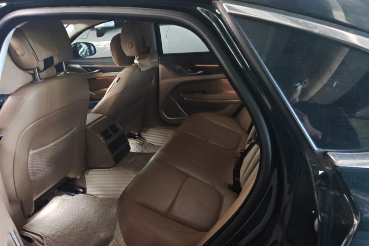 Used Jaguar XFL 2024 2.0T P250 Two-Wheel Drive Prestige Luxury Edition Left Rear Seat