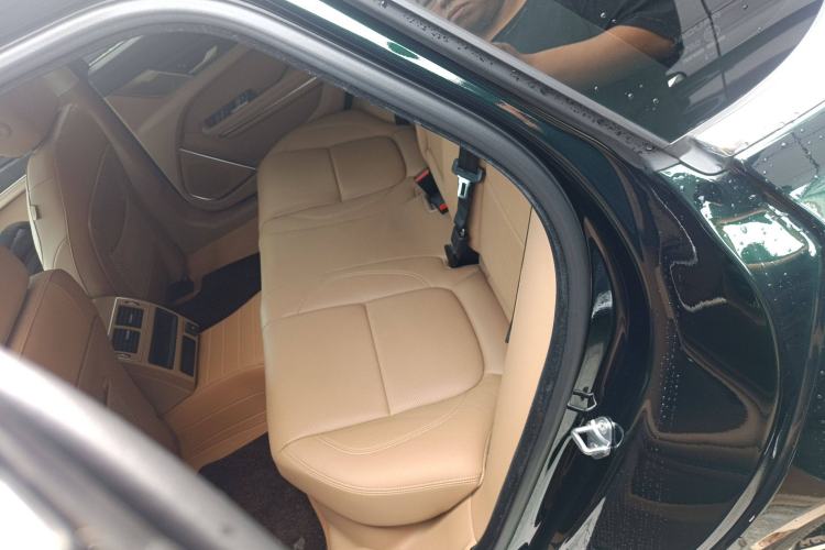 Used Jaguar XFL 2024 2.0T P250 Two-Wheel Drive Prestige Luxury Edition Left Rear Seat