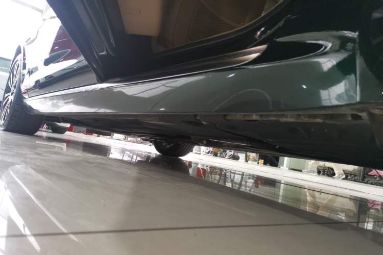 Used Jaguar XFL 2024 2.0T P250 Two-Wheel Drive Prestige Luxury Edition Left Side Sill