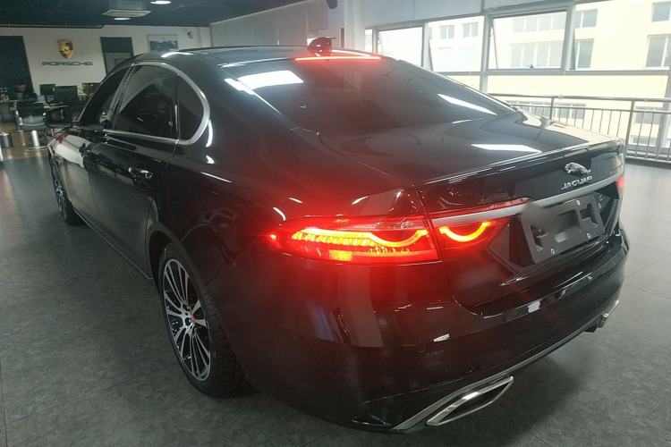 Used Jaguar XFL 2024 2.0T P250 Two-Wheel Drive Prestige Luxury Edition Rear Left 45 Deg