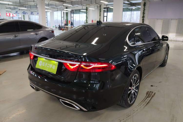 Used Jaguar XFL 2024 2.0T P250 Two-Wheel Drive Prestige Luxury Edition Rear Right 45 Deg