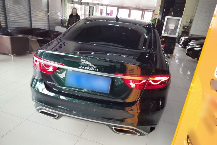 Used Jaguar XFL 2024 2.0T P250 Two-Wheel Drive Prestige Luxury Edition Rear Right 45 Deg