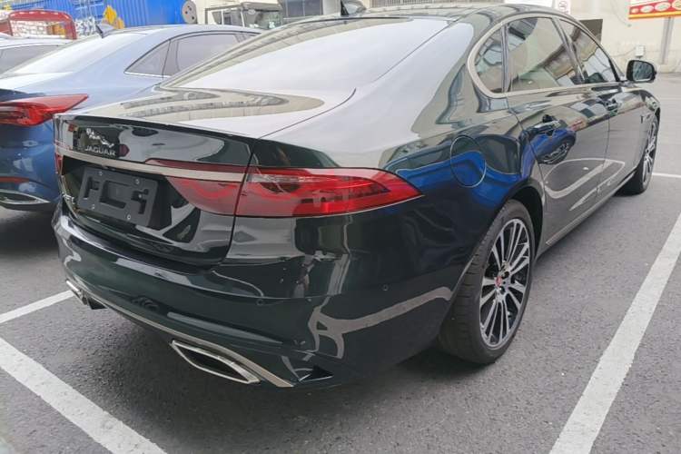 Used Jaguar XFL 2024 2.0T P250 Two-Wheel Drive Prestige Luxury Edition Rear Right 45 Deg