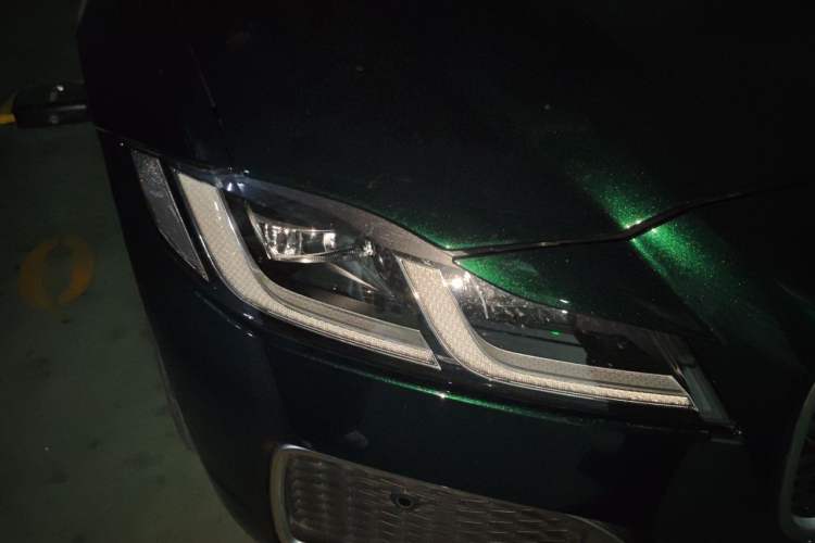 Used Jaguar XFL 2024 2.0T P250 Two-Wheel Drive Prestige Luxury Edition Right Front Headlight