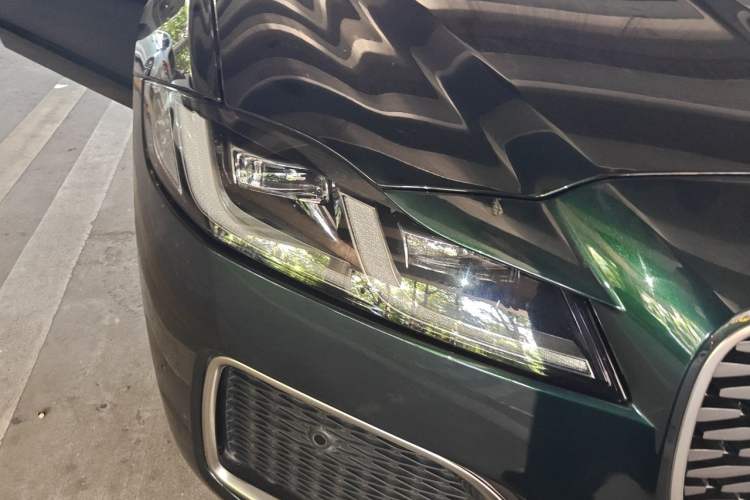 Used Jaguar XFL 2024 2.0T P250 Two-Wheel Drive Prestige Luxury Edition Right Front Headlight