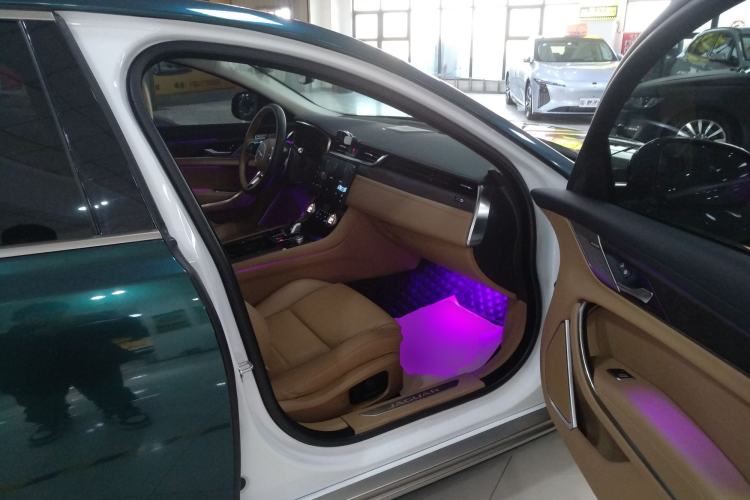 Used Jaguar XFL 2024 2.0T P250 Two-Wheel Drive Prestige Luxury Edition Right Front Seat