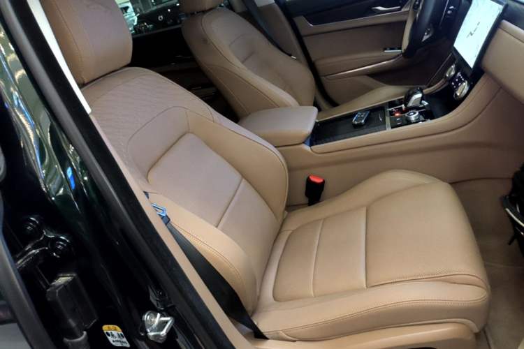 Used Jaguar XFL 2024 2.0T P250 Two-Wheel Drive Prestige Luxury Edition Right Front Seat