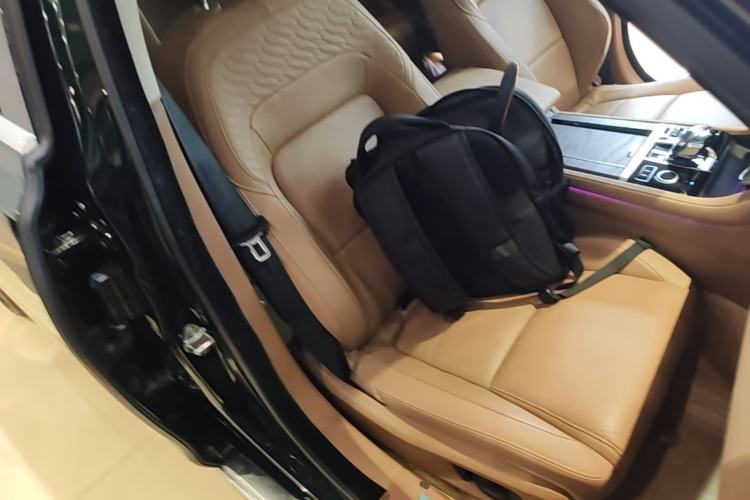 Used Jaguar XFL 2024 2.0T P250 Two-Wheel Drive Prestige Luxury Edition Right Front Seat