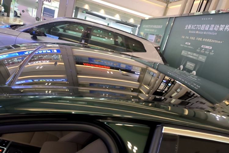Used Jaguar XFL 2024 2.0T P250 Two-Wheel Drive Prestige Luxury Edition Roof