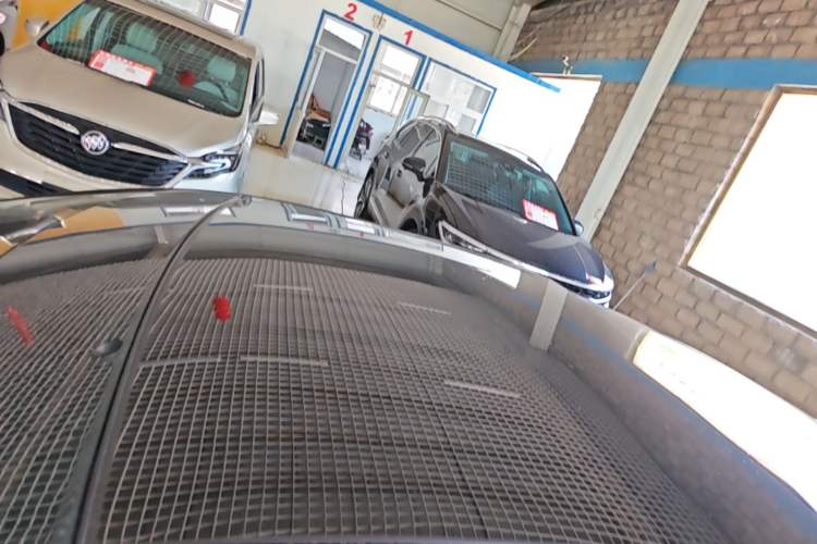 Used Jaguar XFL 2024 2.0T P250 Two-Wheel Drive Prestige Luxury Edition Roof