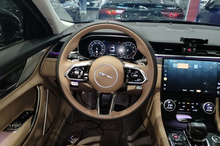 Used Jaguar XFL 2024 2.0T P250 Two-Wheel Drive Prestige Luxury Edition Steering Wheel