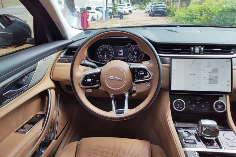 Used Jaguar XFL 2024 2.0T P250 Two-Wheel Drive Prestige Luxury Edition Steering Wheel