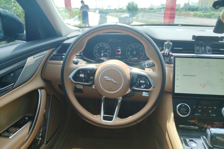 Used Jaguar XFL 2024 2.0T P250 Two-Wheel Drive Prestige Luxury Edition Steering Wheel
