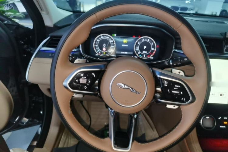 Used Jaguar XFL 2024 2.0T P250 Two-Wheel Drive Prestige Luxury Edition Steering Wheel