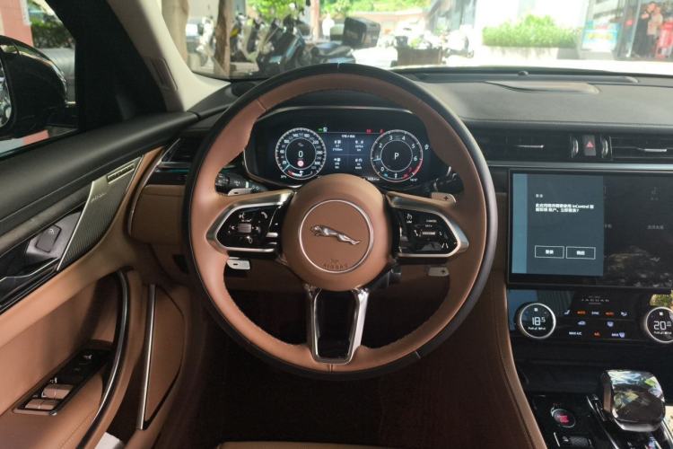 Used Jaguar XFL 2024 2.0T P250 Two-Wheel Drive Prestige Luxury Edition Steering Wheel