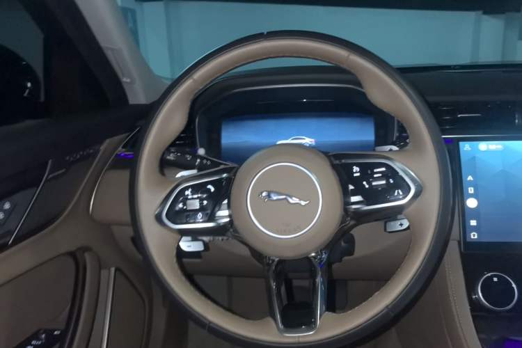 Used Jaguar XFL 2024 2.0T P250 Two-Wheel Drive Prestige Luxury Edition Steering Wheel