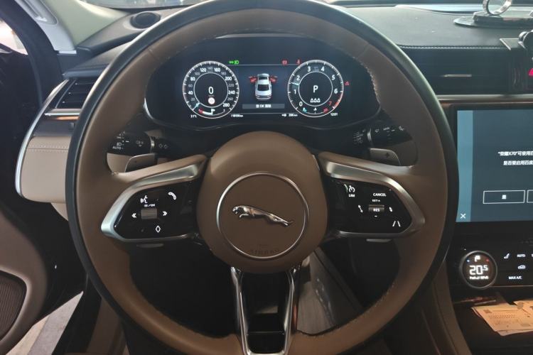 Used Jaguar XFL 2024 2.0T P250 Two-Wheel Drive Prestige Luxury Edition Steering Wheel