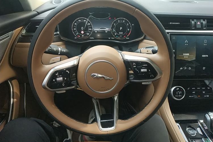 Used Jaguar XFL 2024 2.0T P250 Two-Wheel Drive Prestige Luxury Edition Steering Wheel