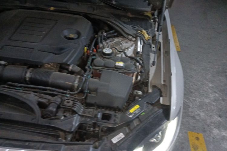 Used Jaguar XFL 2024 2.0T P250 Two-Wheel Drive Prestige Luxury Edition Engine Bay Left