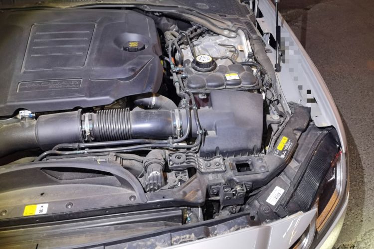 Used Jaguar XFL 2024 2.0T P250 Two-Wheel Drive Prestige Luxury Edition Engine Bay Left