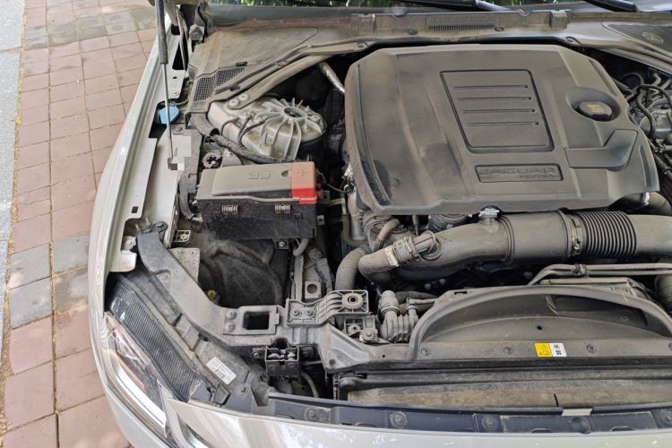 Used Jaguar XFL 2024 2.0T P250 Two-Wheel Drive Prestige Luxury Edition Engine Bay Right