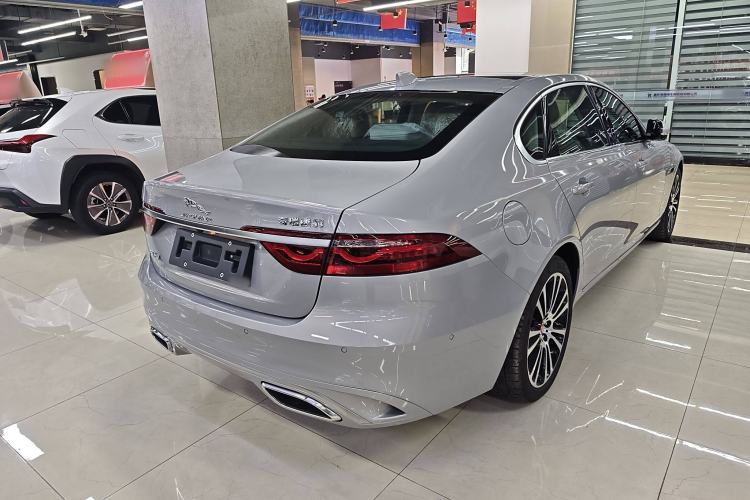 Used Jaguar XFL 2024 2.0T P250 Two-Wheel Drive Prestige Luxury Edition Exterior 2