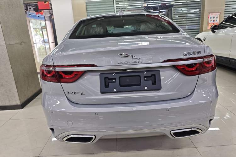 Used Jaguar XFL 2024 2.0T P250 Two-Wheel Drive Prestige Luxury Edition Exterior 3