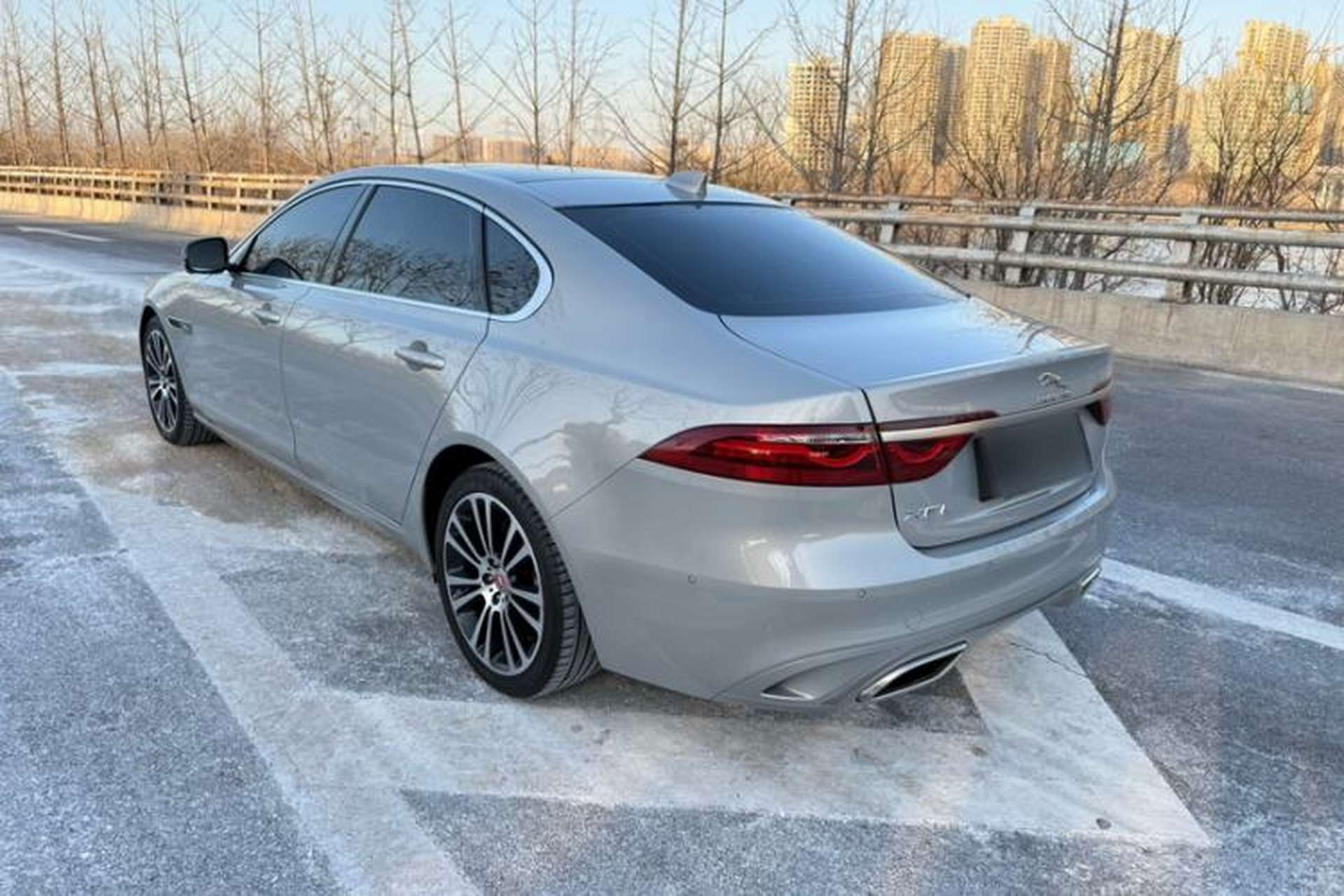 Used Jaguar XFL 2024 2.0T P250 Two-Wheel Drive Prestige Luxury Edition Exterior 9
