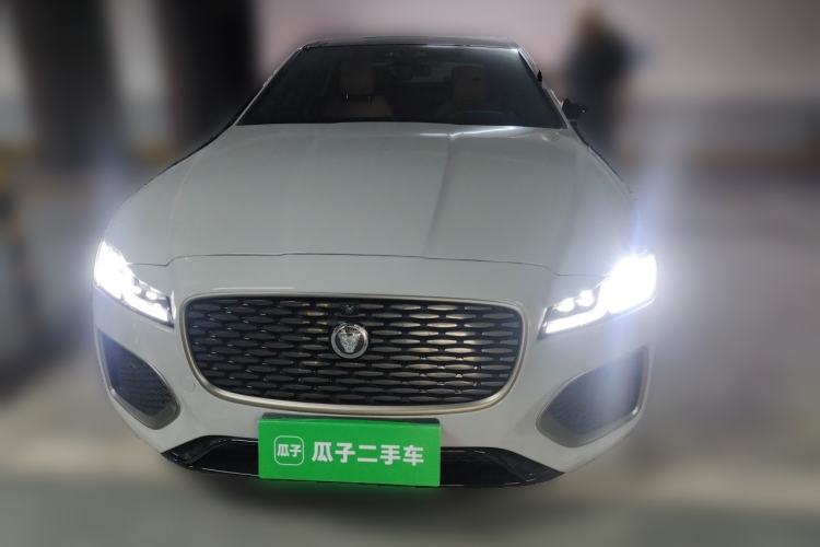 Used Jaguar XFL 2024 2.0T P300 Four-Wheel Drive Flagship Sport Gold Edition Front