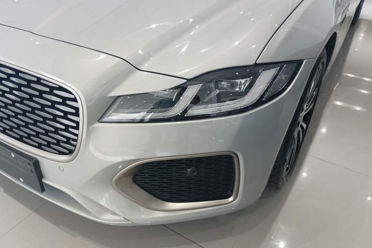 Used Jaguar XFL 2024 2.0T P250 Two-Wheel Drive Prestige Luxury Edition Left Front Headlight