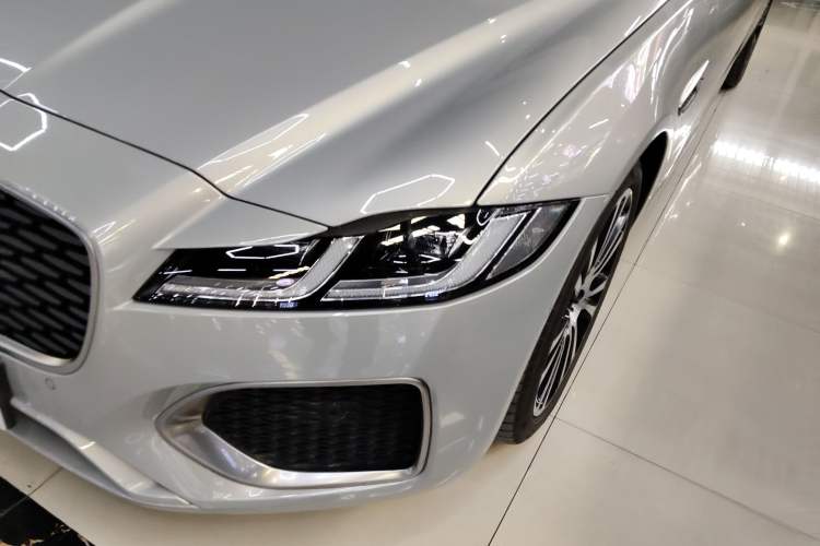 Used Jaguar XFL 2024 2.0T P250 Two-Wheel Drive Prestige Luxury Edition Left Front Headlight
