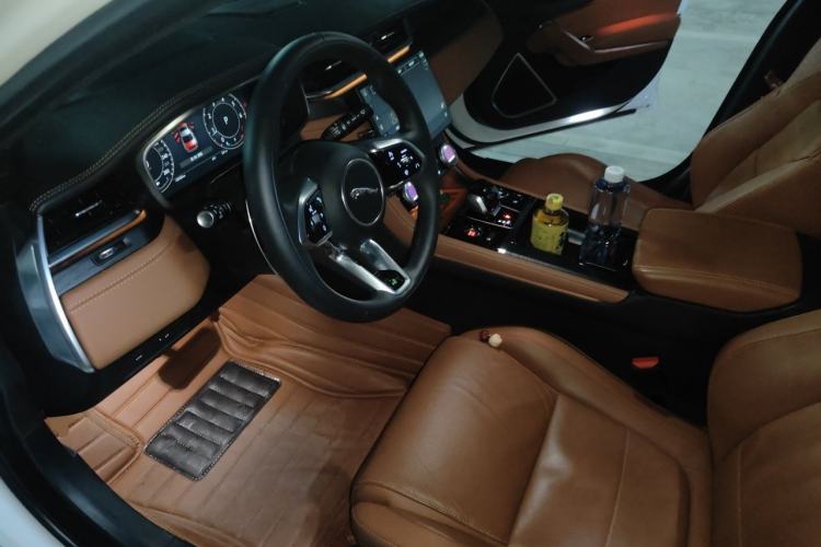 Used Jaguar XFL 2024 2.0T P300 Four-Wheel Drive Flagship Sport Gold Edition Left Front Seat