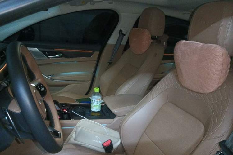 Used Jaguar XFL 2024 2.0T P250 Two-Wheel Drive Prestige Luxury Edition Left Front Seat