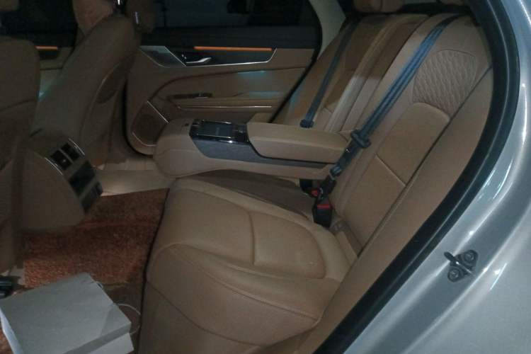 Used Jaguar XFL 2024 2.0T P250 Two-Wheel Drive Prestige Luxury Edition Left Rear Seat