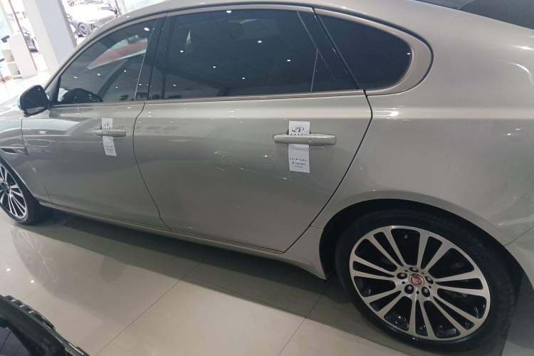 Used Jaguar XFL 2024 2.0T P250 Two-Wheel Drive Prestige Luxury Edition Left Side