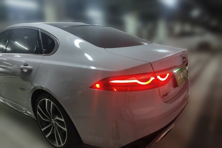 Used Jaguar XFL 2024 2.0T P300 Four-Wheel Drive Flagship Sport Gold Edition Rear Left 45 Deg