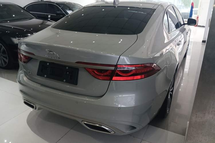 Used Jaguar XFL 2024 2.0T P250 Two-Wheel Drive Prestige Luxury Edition Rear Right 45 Deg