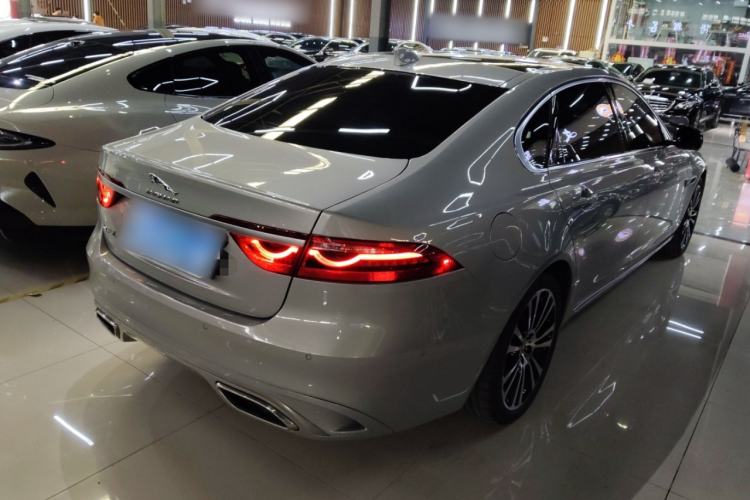 Used Jaguar XFL 2024 2.0T P250 Two-Wheel Drive Prestige Luxury Edition Rear Right 45 Deg