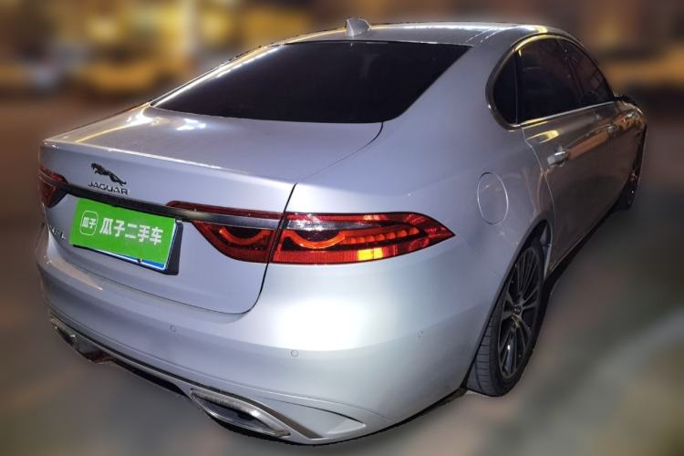 Used Jaguar XFL 2024 2.0T P250 Two-Wheel Drive Prestige Luxury Edition Rear Right 45 Deg