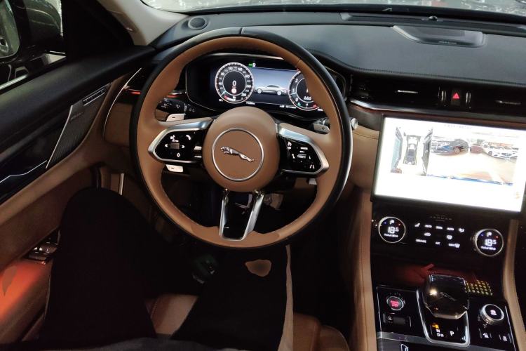 Used Jaguar XFL 2024 2.0T P250 Two-Wheel Drive Prestige Luxury Edition Steering Wheel