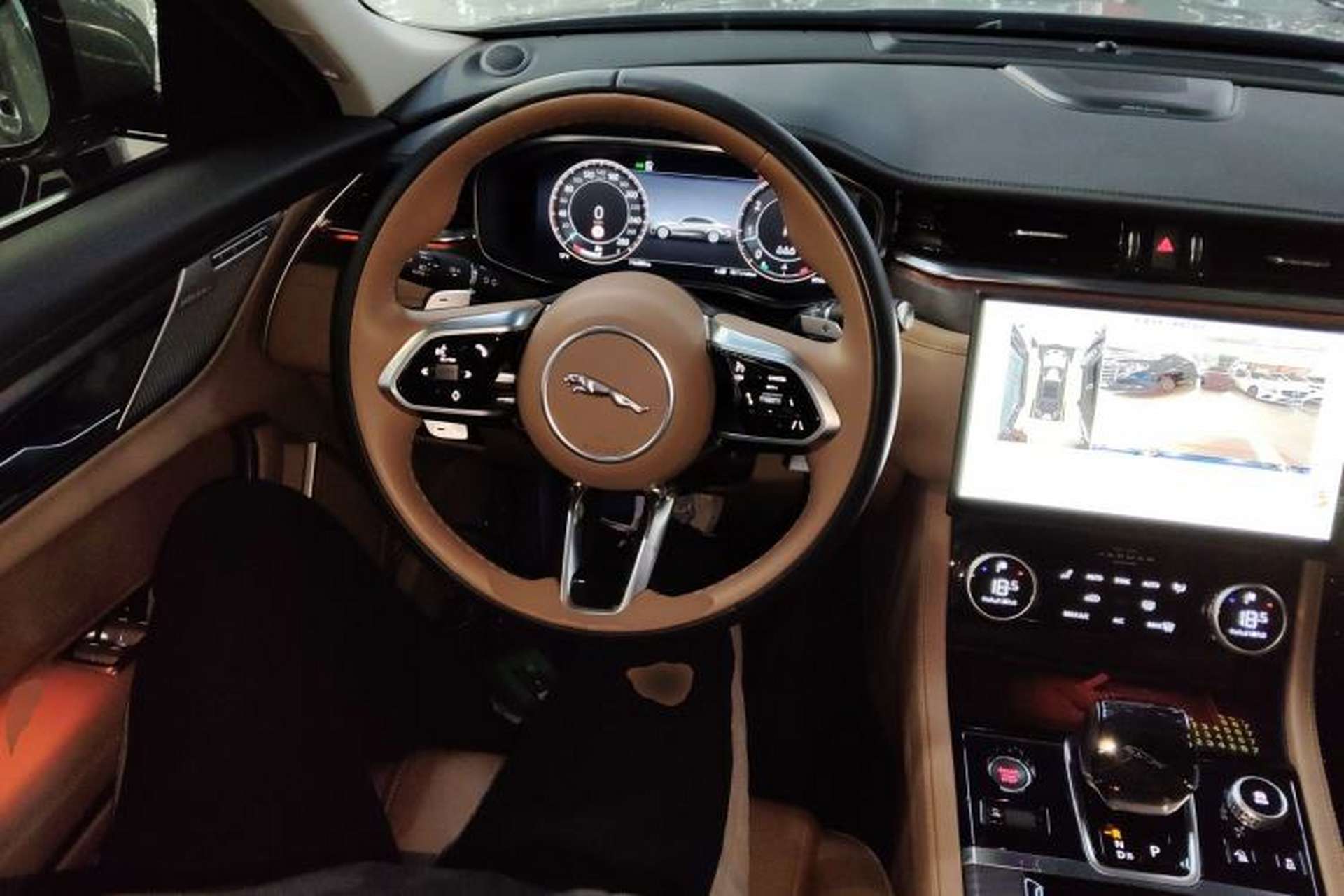 Used Jaguar XFL 2024 2.0T P250 Two-Wheel Drive Prestige Luxury Edition Steering Wheel